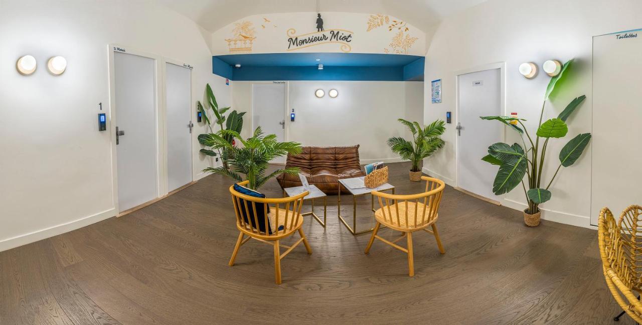 Monsieur Miot Concept Hotel - Bastia Centre Екстериор снимка